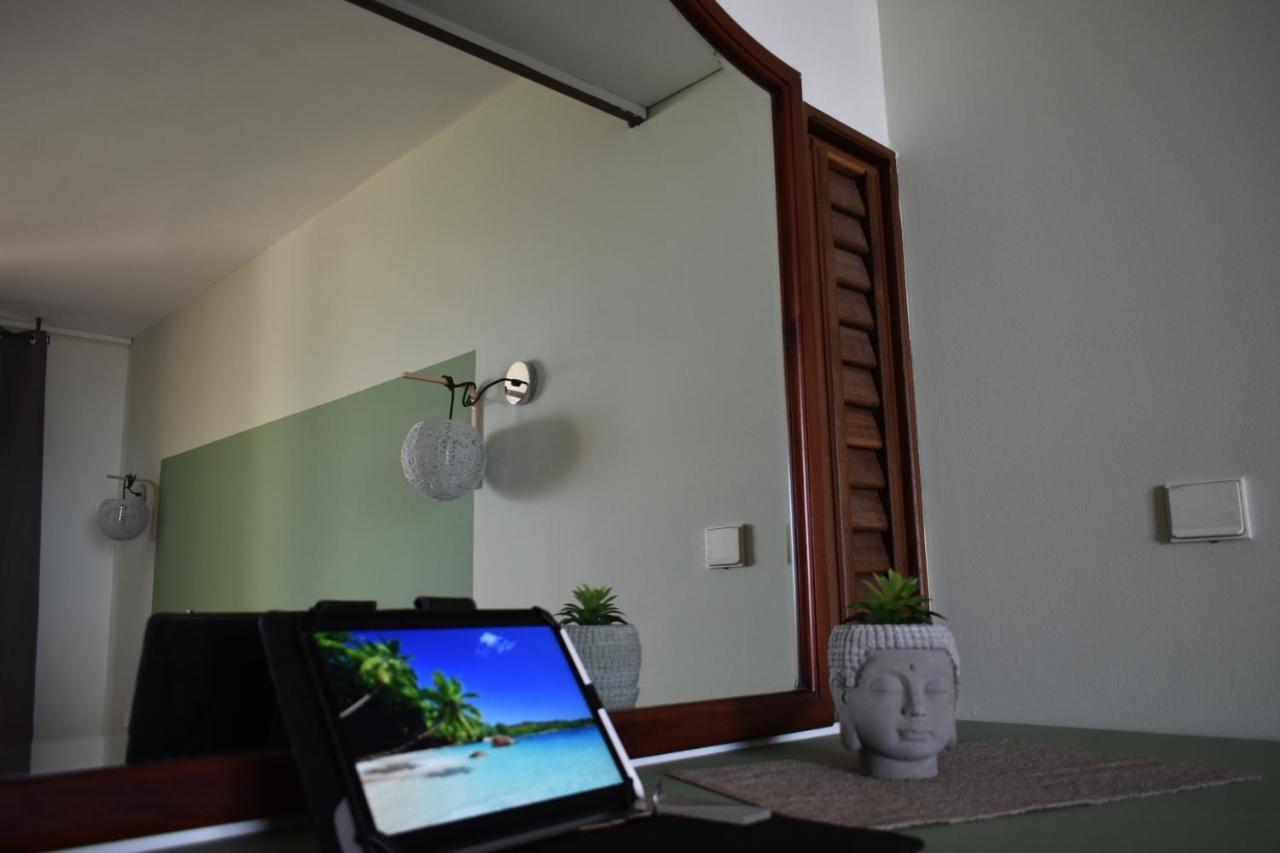 Ananas Premium - Sejour Detente T2 Vue Mer Avec Balcon Prive A Tartane Ла-Трините Экстерьер фото